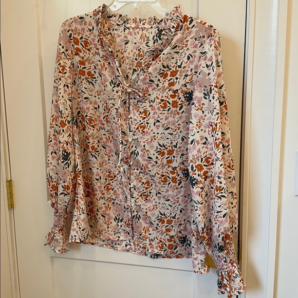 Floral Ruffle Blouse - Picture 4 of 8